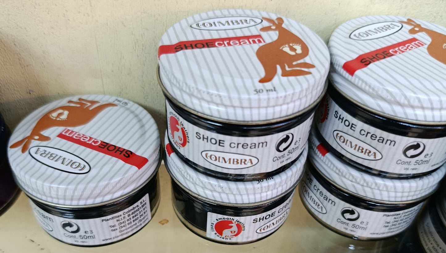 Betún en Blanco, marrón, negro y marfil marca Coimbra